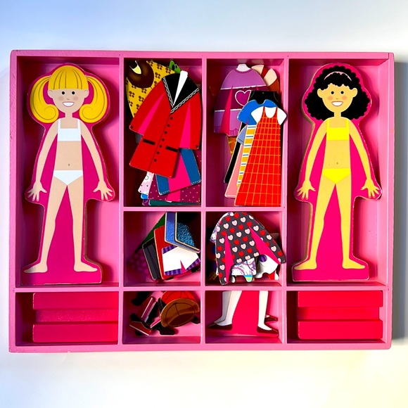 Melissa and Doug Abby & Emma Magnetic Dress-Up Set - Picture 11 of 16